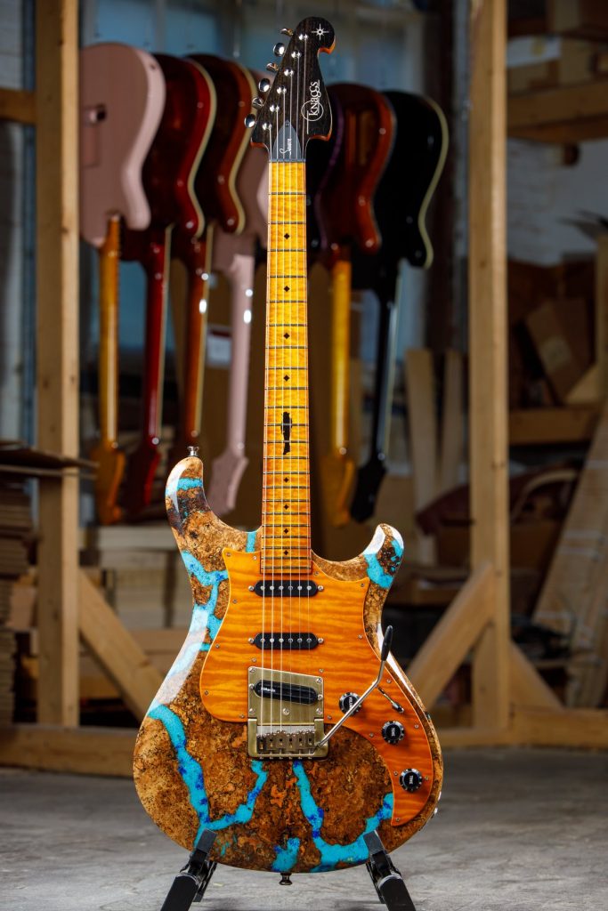 Larry-Mitchell-Spalt-Maple-Top