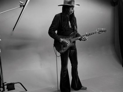 05.2025 | Lights, Camera, Guitar! - Filming a scene in NYC for the upcoming movie 'Real, True, 100 Percent Love'